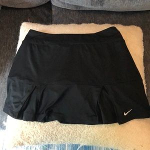 Black Nike tennis skirt